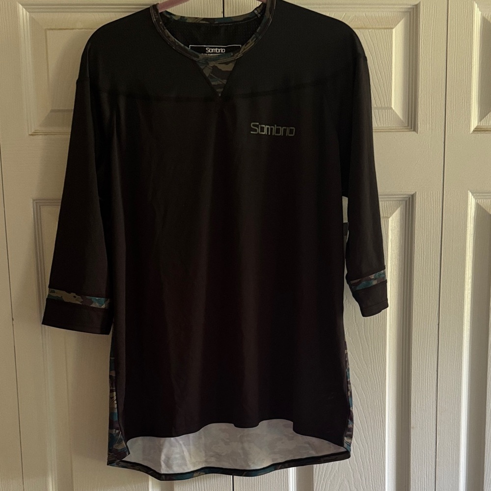 Women’s Sombrio mtb jersey NEW